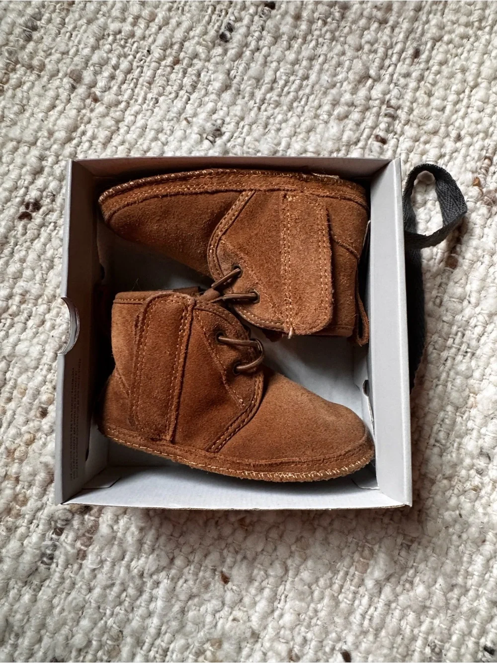 UGG Baby Neumel Toddler Boot with Shearling Lining Size 4/5